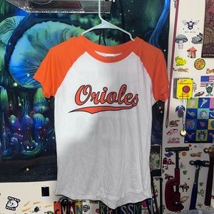 Woman’s small Orioles and PINK light weight T shirt in great condition